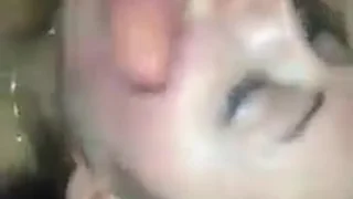 Вставляет только после отсоса
