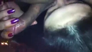 Арабка сосет тонкий пенис араба